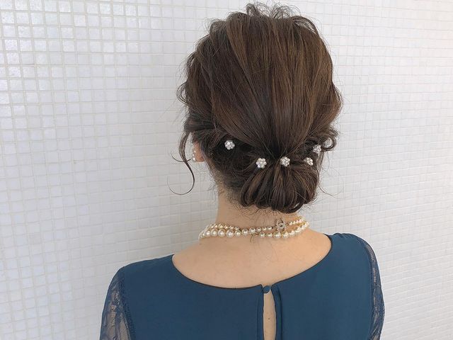 大人っぽいギブソンタックヘアスタイル