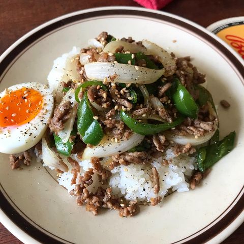 ひき肉と玉ねぎ＆ピーマンの和風甘辛ペッパーライス