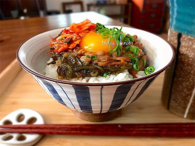 めかぶ納豆キムチ丼