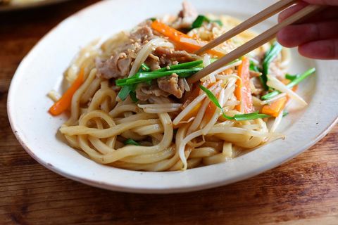 豚バラ焼きうどん