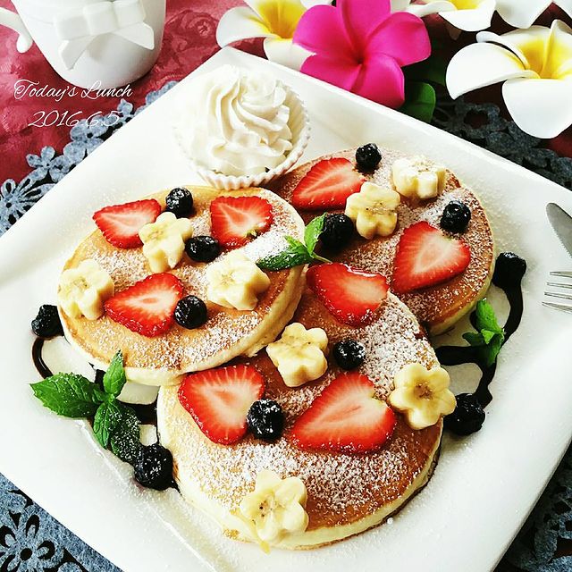 カラフルなホットケーキデコレーション