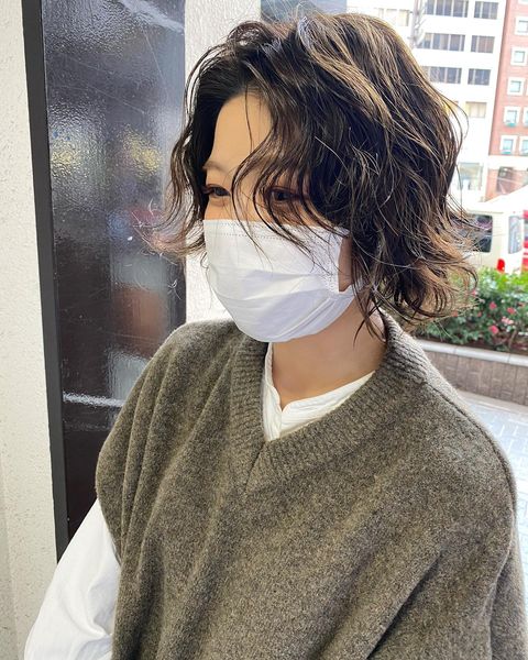 ウルフっぽいボブのデジタルパーマヘアスタイル