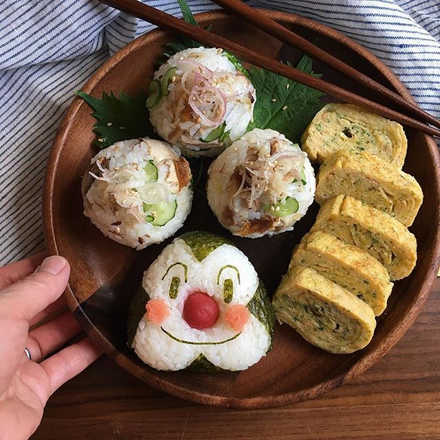 おにぎりの定番献立といえば卵焼き