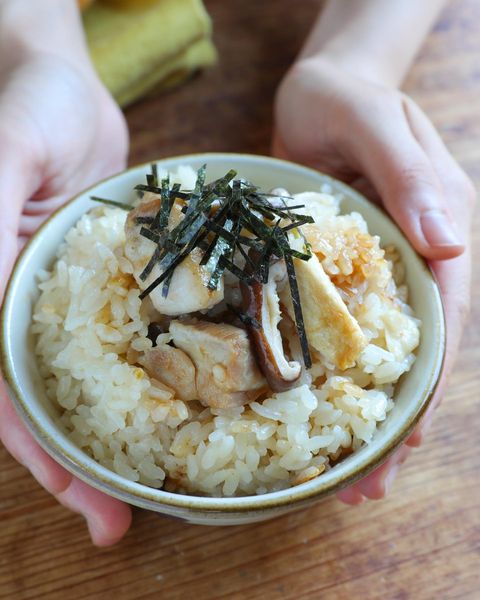 鶏肉ときのこのめんつゆ炊き込みご飯レシピ