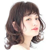 2021冬はミディアムにこのヘアカラーを合わせて。大人女性におすすめの髪色15選