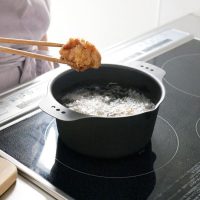 お手軽に作れちゃう「から揚げアゲアゲ鍋」。忙しいお弁当作りにも活躍！