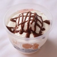 クリームたっぷり！ローソン「おぼれクリームのパンケーキ」「おぼれクリームのチョコブラウニー」