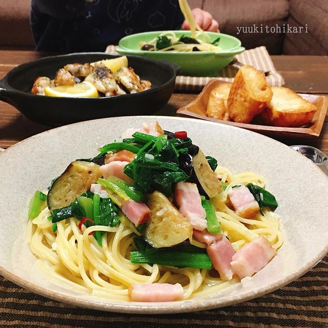 ペペロンチーノとチキン