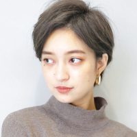 「前髪なし派」さんのヘアアレンジまとめ。仕事・結婚式まで使える人気スタイル