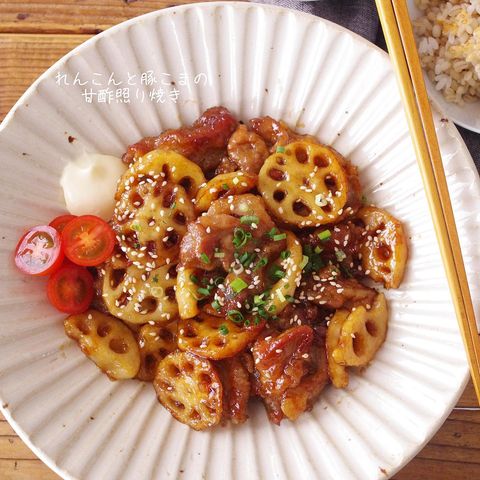 れんこんと豚こまの甘酢照り焼きレシピ