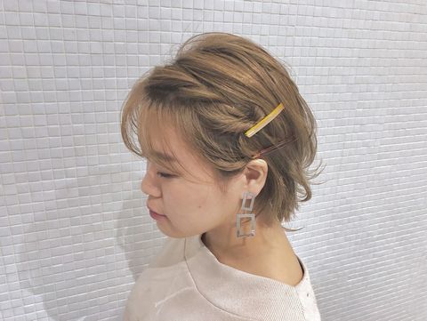 長め前髪を利用したヘアアレンジ