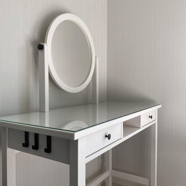 シンプルできれいめなIKEAの家具