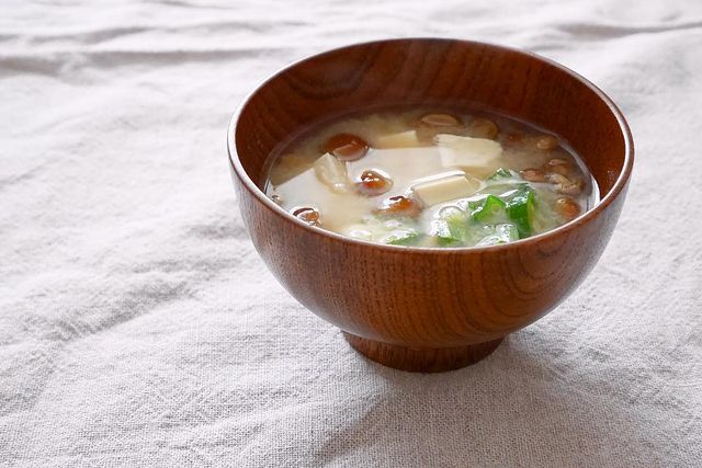 食感◎なめことオクラのネバネバみそ汁レシピ