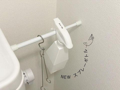 100均突っ張り棒でOK！トイレの掃除用品収納