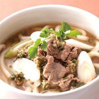 【チョッパーのレシピ】万能和風ソースをスープに入れて肉うどん