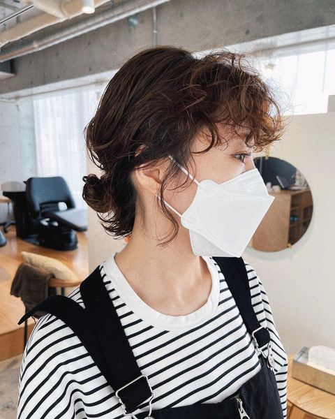 パーマをいかす大人の簡単アップヘア