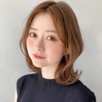 【2022】秋もやっぱりミディアムが人気。大人の秋服に似合う女性らしいスタイル