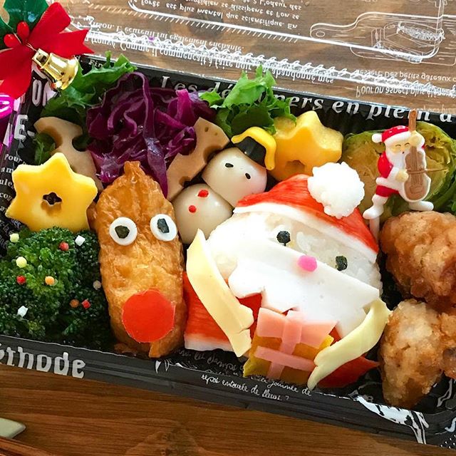 クリスマスの定番！サンタおにぎりのキャラ弁