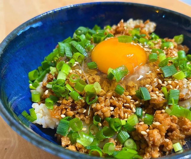 味噌そぼろ丼