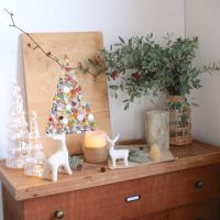 おうちにある余ったあれこれでDIY！サステナブルなクリスマスツリーボード