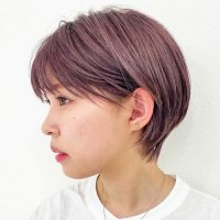 2023春ショートはこのヘアカラーがおしゃれ。魅力を底上げする女性らしい色味