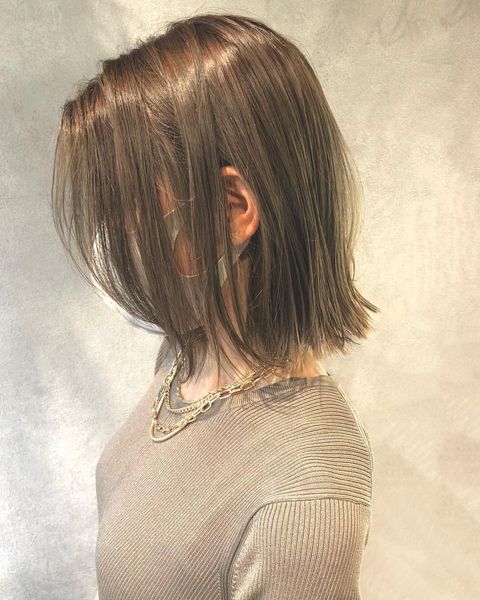 ツヤ感があるのがこの春トレンドのヘアカラー