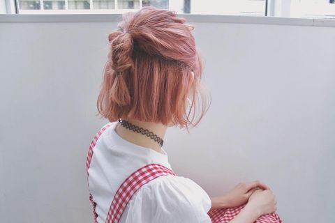 おくれ毛が可愛いヘアアレンジ