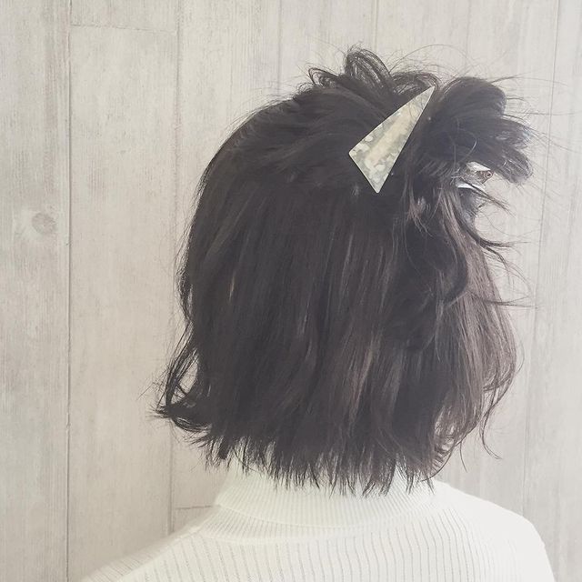 無造作感がたっぷりなヘアアレンジ