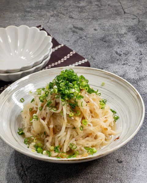 梅と鰹節のさっぱり大根サラダ