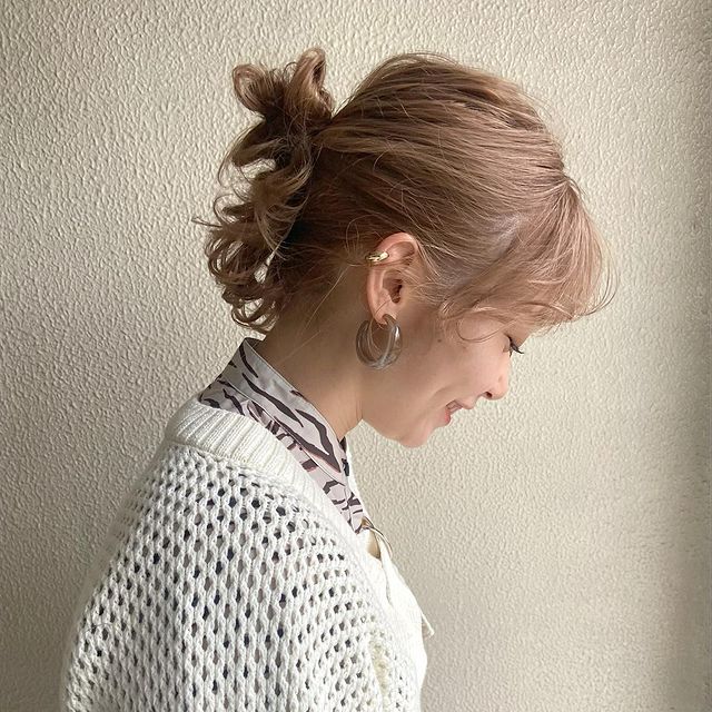 短め毛束もおしゃれな簡単ヘアアレンジ