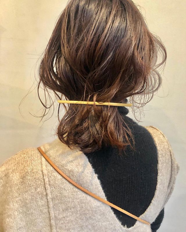 襟足短めでもおしゃれに決まるヘアアレンジ