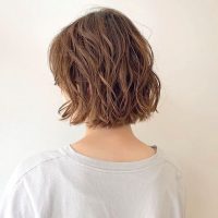 くせ毛さんに似合うおすすめの髪型特集《2023》悩みを活かしたヘアスタイル